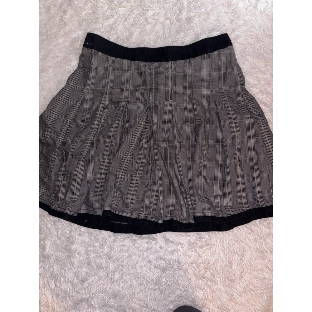 Converse One Star Women’s Sz. 14 Black Pleated Design Skirt. Cute, Fun